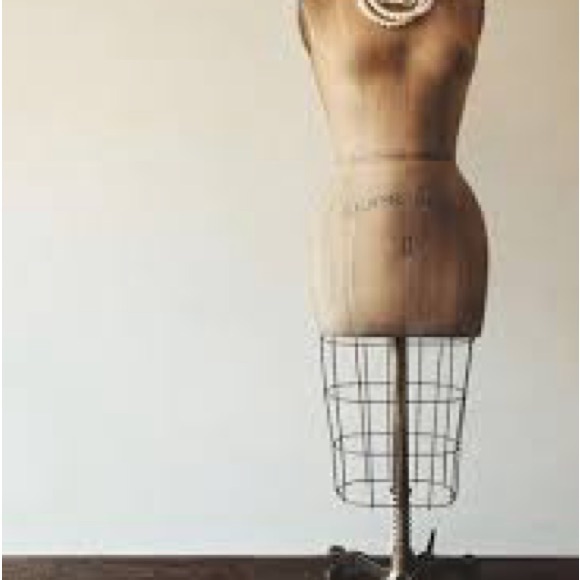 ☮️✅LIKE THIS LISTING TO KNOW IM LIVE☮️✅                      🎉🎉LETS PARTY🎉🎉 - Picture 5 of 6